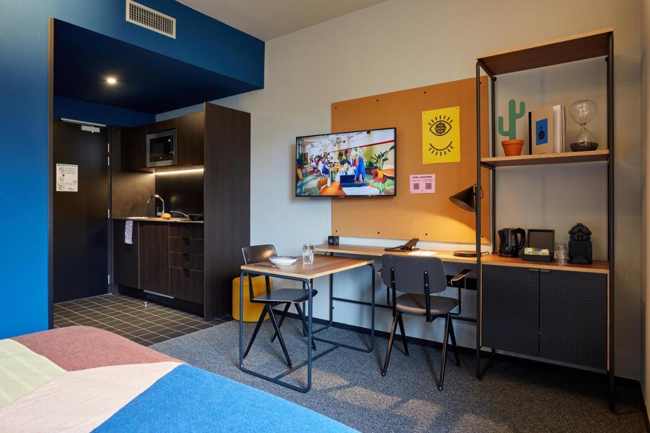 The Social Hub 4*