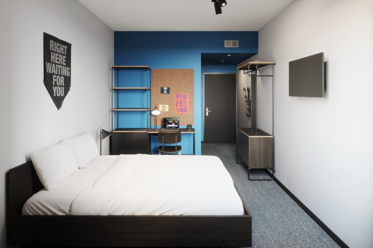 The Social Hub 4*