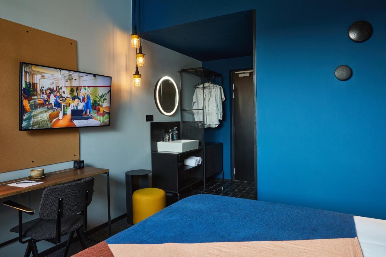 The Social Hub 4*